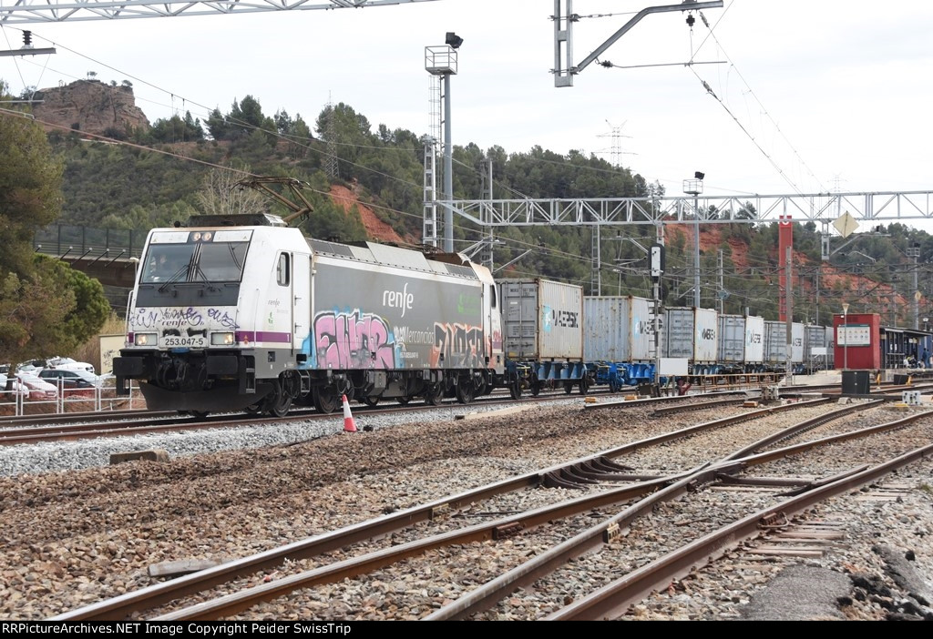 RENFE 253 047